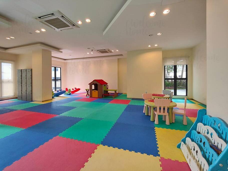 Bay Laurel, Country Garden Danga Bay By Welcome *